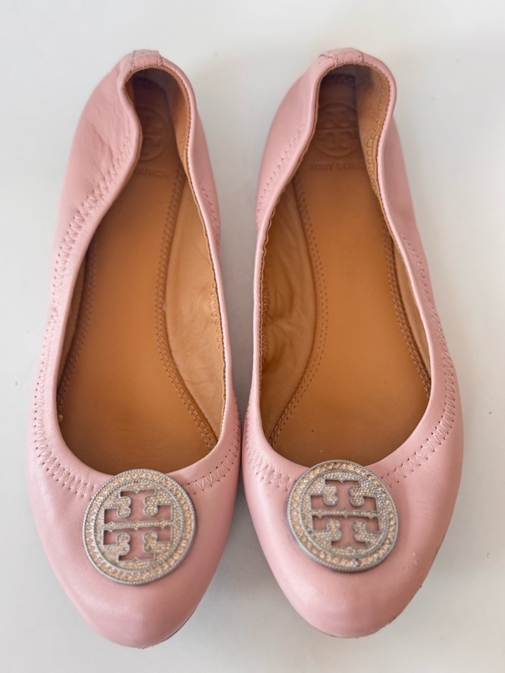 Tory Burch Liana Seashell Pink Logo Rhinestone Flat Nappa Leather Shoes Size 8